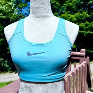 Nike sports bra. Small   146A